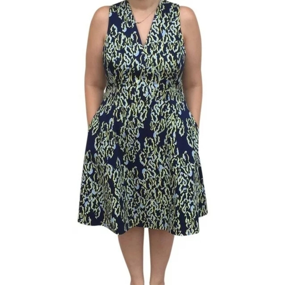 Karen Millen darted A line dress fitted abstract pattern pocketed dress size 10
